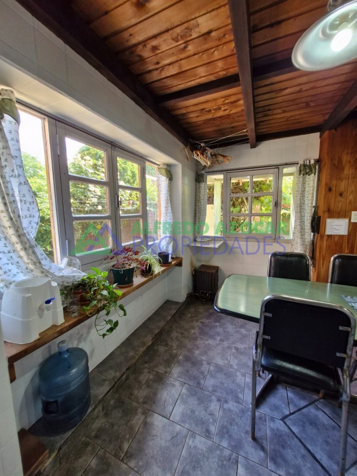 Barrio Los Abedules, Casa con terreno