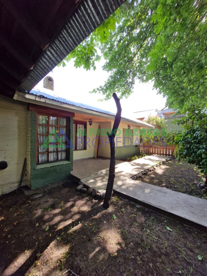 Barrio Los Abedules, Casa con terreno