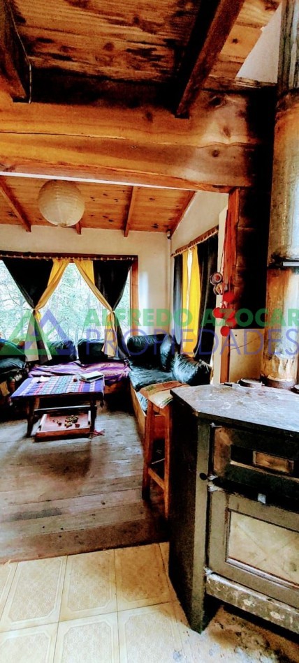 Casa y Cabaña en terreno con costa de rio
